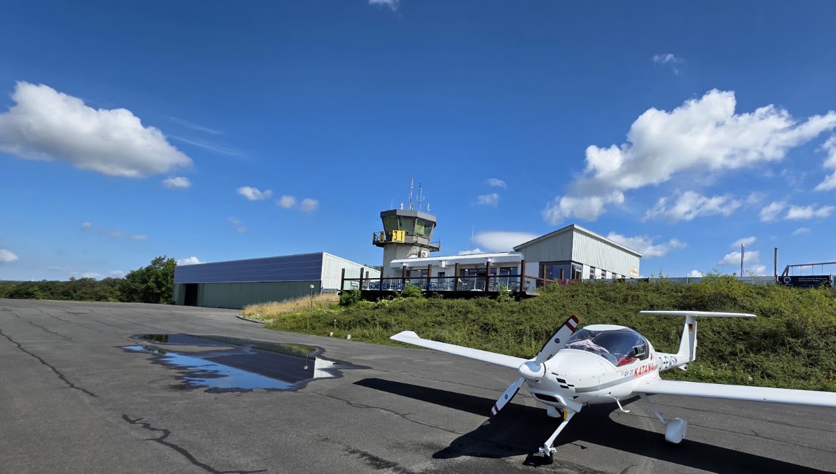 Flugplatz Höxter-Holzminden (EDVI)