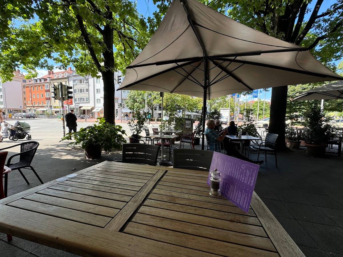 Cafe Mezzo