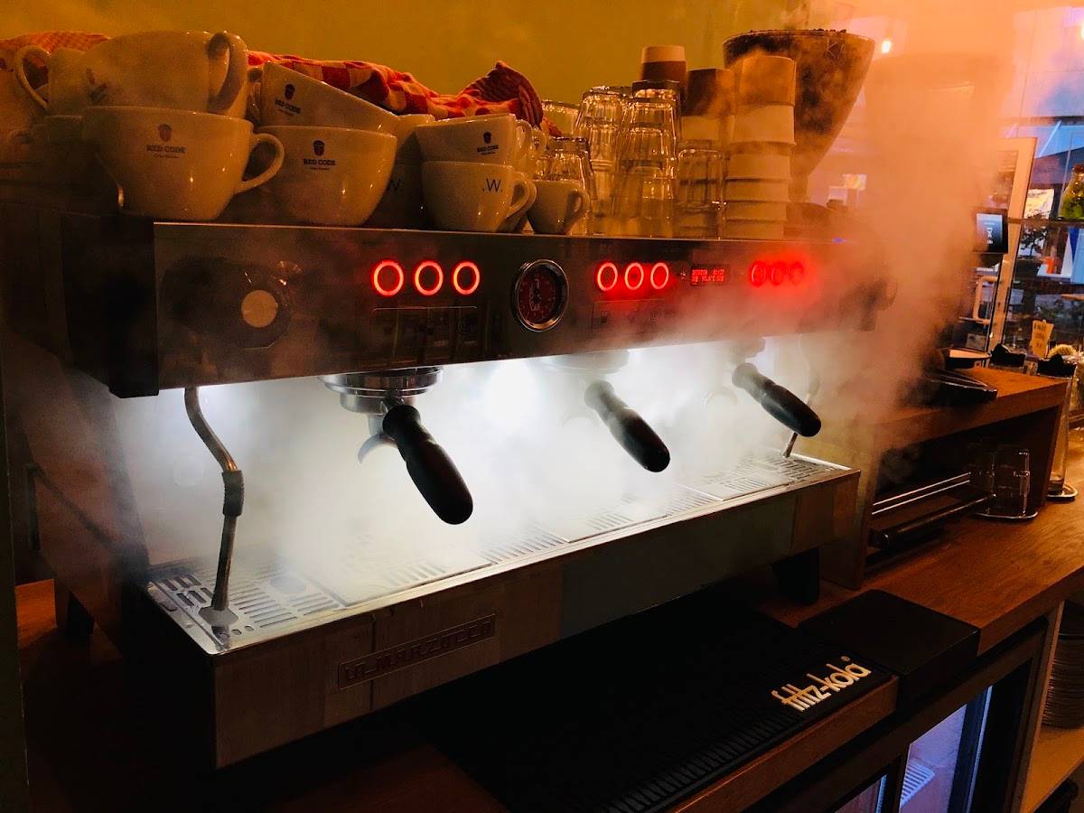WOODRICH specialty coffee & slow food