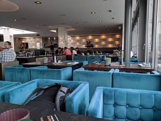 6 Sinne Sky Bar and Restaurant